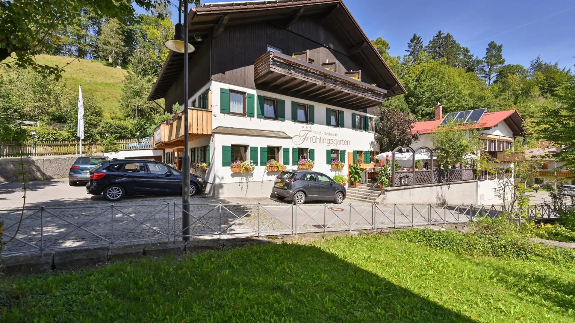 Am Hopfensee übernachten: 15 zentrale Hotels in Füssen verglichen