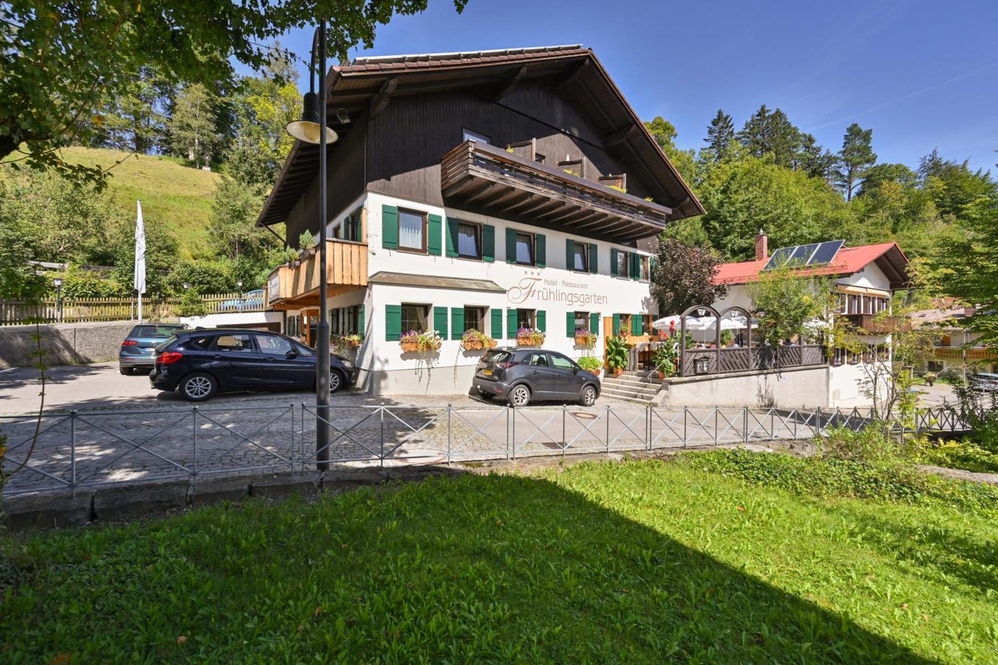 Am Hopfensee übernachten: 15 zentrale Hotels in Füssen verglichen