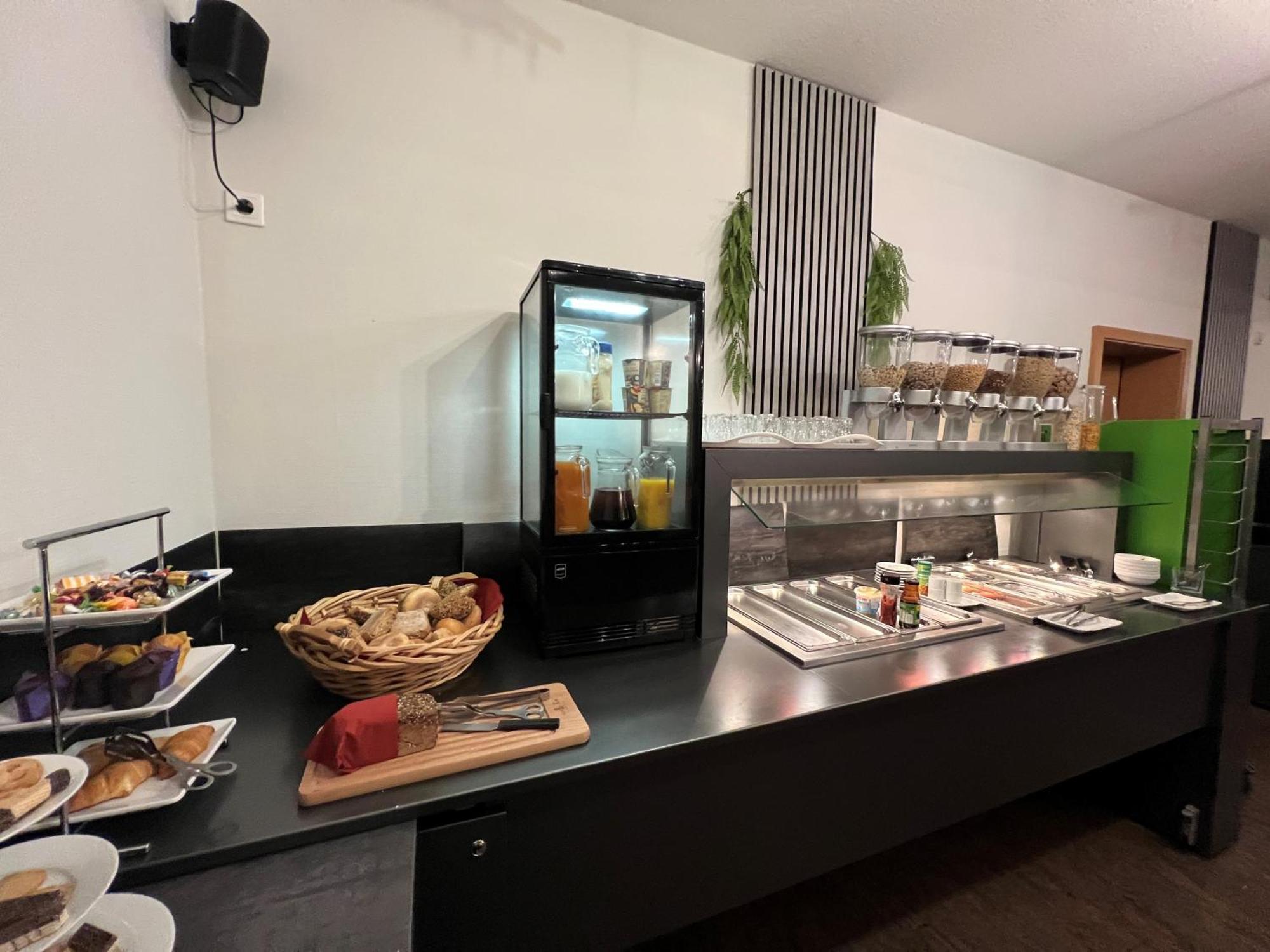 5 Flughafen-Hotels nahe Faust e.V. Hannover im Überblick